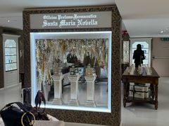 -文艺复兴百货(米兰大教堂广场店)