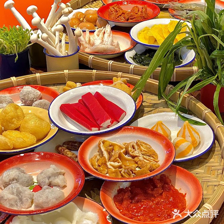 跺脚求你们去吃这个麻辣烫、干拌好吃到哭[流泪]