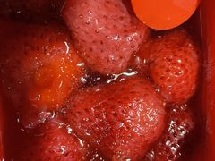 -果松木炭酸菜铜火锅·外婆参鸡汤