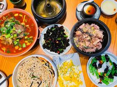 -云海肴·汽锅鸡·云南菜(天山百盛优客店)