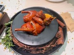 玻璃皮润烧乳鸽-大树餐厅(环球港店)
