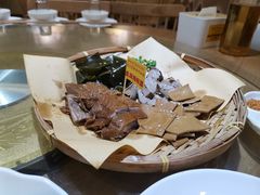 -郑百万·百万卤鹅重庆菜馆·家宴旗舰店(动物园店)