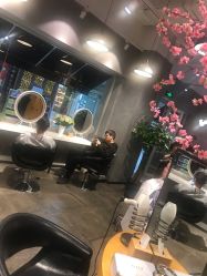 -时尚殿堂明星门店
