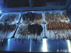-南门金峰辣子鸡·玩串串(昌发展万科广场店)