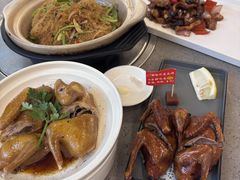 -郑猛记石岐鸽主题餐厅(长江店)