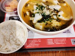 -大食代美食广场(上海中心店)