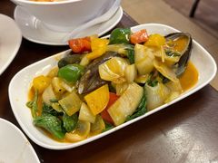 -J Daeng Seafood