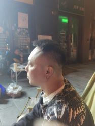 -尤司男士国潮理发馆