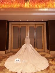 点击看大图 -艾拉·女王婚纱礼服馆