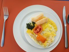-曼谷湄南河畔华美达广场酒店
