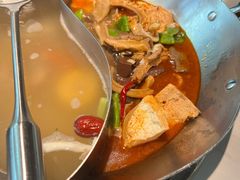 -左庭右院鲜牛肉火锅(金山万达店)