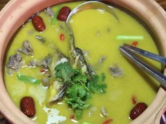 鱼羊鲜汤底-龙巢盱眙龙虾·牛蛙·烧烤宵夜(八卦岭店)