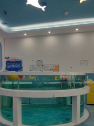 -鲸鱼堡亲子恒温泳池游泳俱乐部(彰泰天街店)
