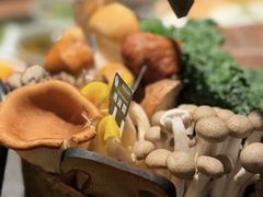 -三出山火锅(南京万象天地店)