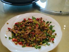 -兔行天下-鸿鹤鲜锅兔(中海国际店)