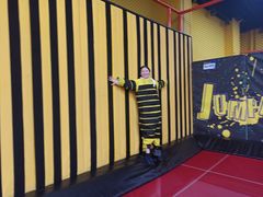 -爱蹦iBOON蹦床运动馆(江汉店)