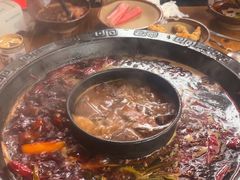 -黄潇洒老火锅(九眼桥宏济巷店)