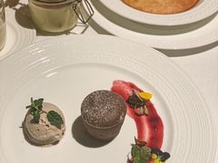 -Mogul Eatery·大亨餐酒馆