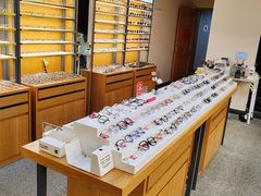 -优医视平价眼镜超市蔡司依视路折扣(小马厂店)