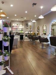 -巴黎拉斐派瑞美发沙龙