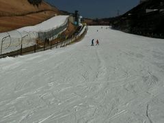 -采薇庄园四季滑雪场