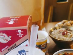 -包整·丝娃娃(一览甲秀楼风景店)