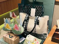 -星巴克(广州淘金路店)