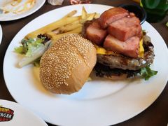 -拉亚汉堡经典餐厅(商城路店)