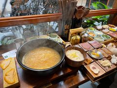 -银米·云南传统过桥米线(双廊黑金冠店)