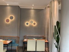 -莲餐厅·湖北菜·潜江小龙虾店(愚园路店)