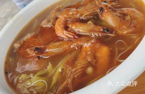 Braised Shrimp and Pork Ribs Noodles