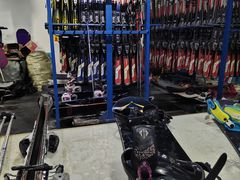 -乔波室内滑雪场