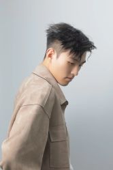 -一家只做男发烫染的店