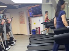 -超鹿运动(达信大厦店)