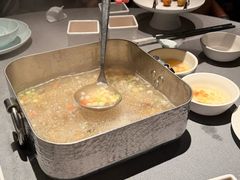 -左庭右院鲜牛肉火锅黑金店(陆家嘴中心店)