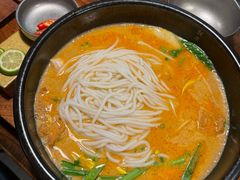-银米·云南传统过桥米线(双廊黑金冠店)