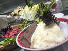 -红鼎豆捞·非遗鲍皇汤火锅(宝丰路店)