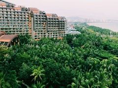 -三亚湾海居铂尔曼度假酒店