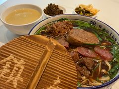 -镇南锅盖面馆(解放路店)