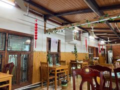 -芦茨金富饭庄·25年老字号·专做稻草鸡