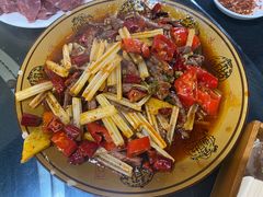 -周老三跷脚牛肉·全牛火锅(非遗传承店)