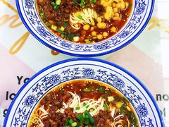 -渝之汇牛肉豌杂面
