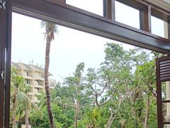-亚龙湾喜来登·美景台大堂吧