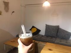 蜜桃乌龙茶-Oasis coffee燕谷咖啡(公信店)