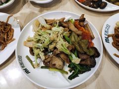 -梦航彩虹之约自助餐厅(华府天地店)