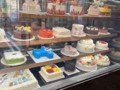 面包甜点陈列柜-米洛克欧洲蛋糕(西南路店)