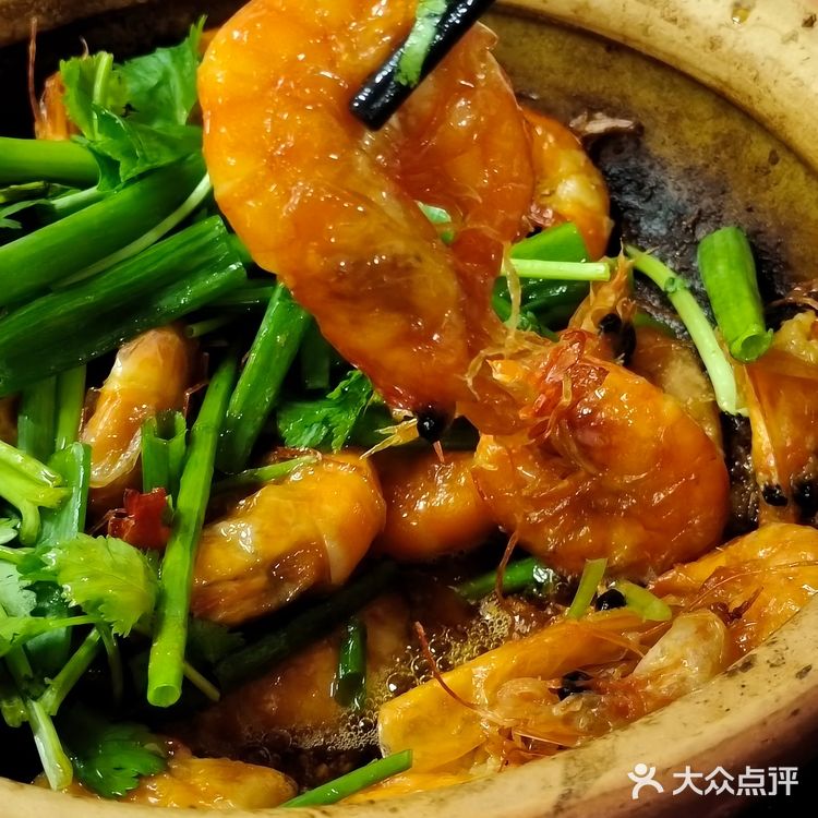 抵食夹大件的煲仔菜～秋哥美食