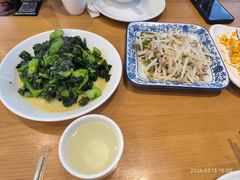 -品鲜村农家菜·阳澄湖大闸蟹(总店)