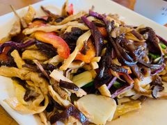-小厨子私房菜·云南美食店