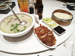 -梅利汴京烤鸭•开封豫菜地标店(东大街店)